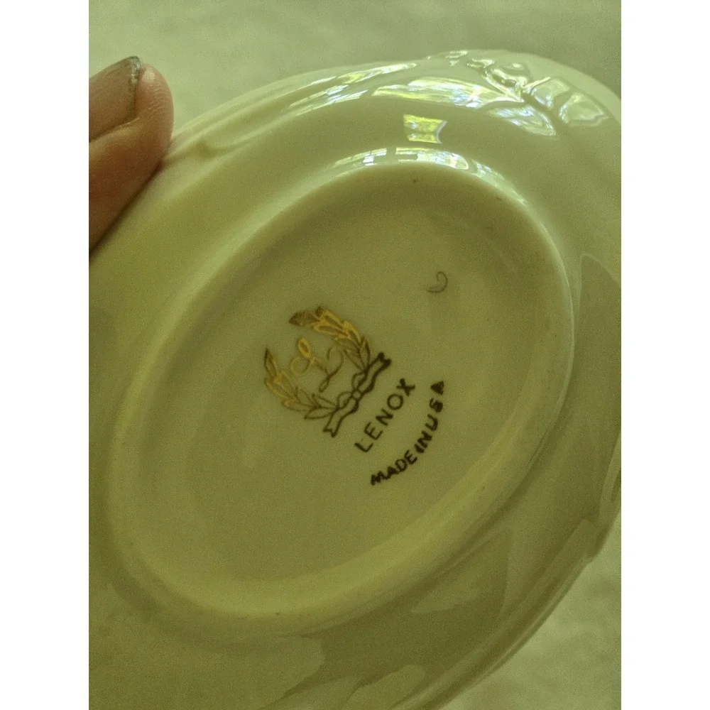 Vtg Medium Lenox Swan Centerpiece 4.5